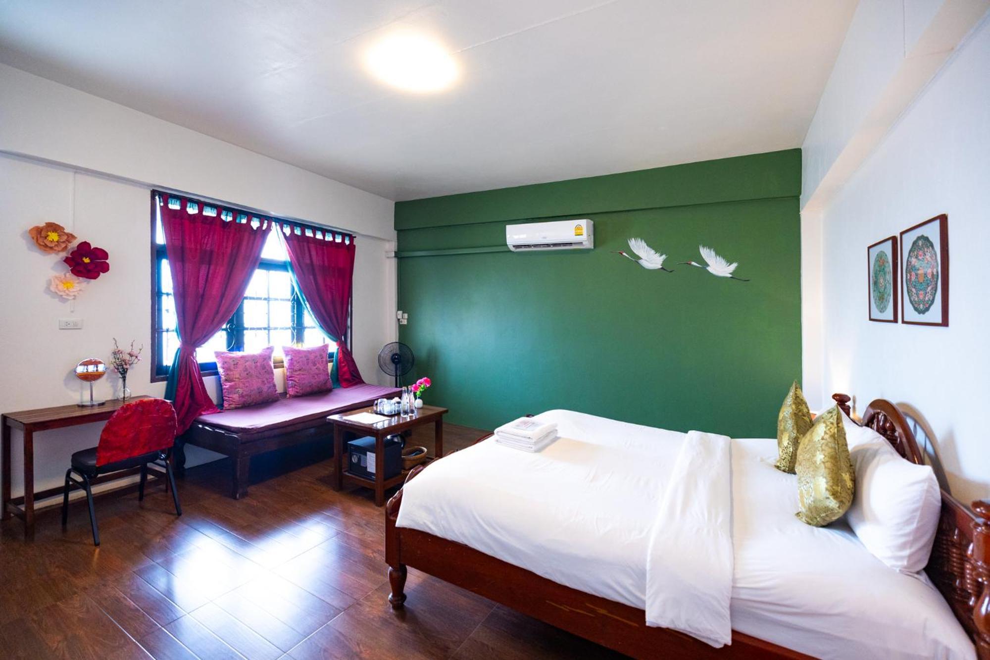 Hotel Sleeper House Trang Exterior foto